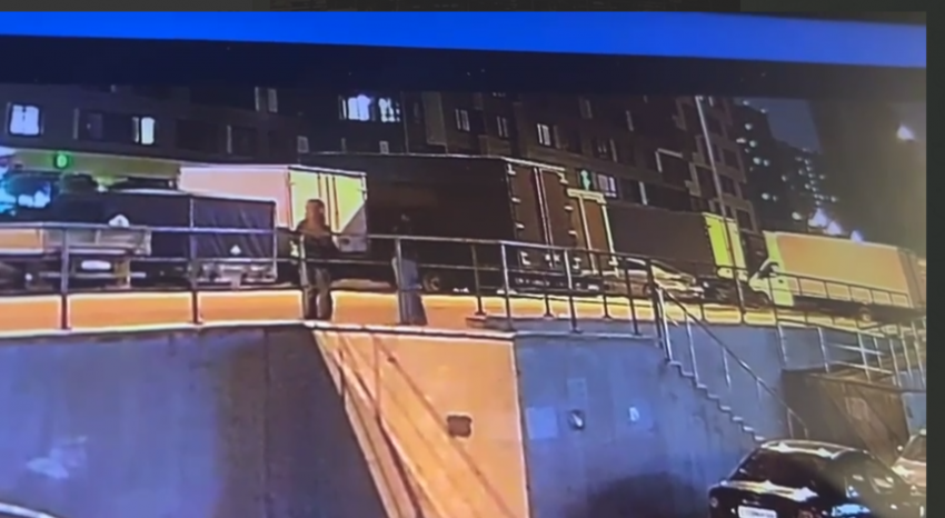 Стрелять по людям начал неизвестный в воронежском ЖК