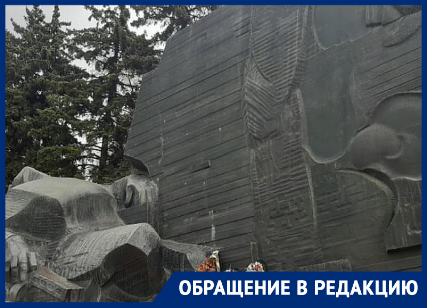 Воронежцы возмутились грязным памятником Славы в преддверии 9 мая
