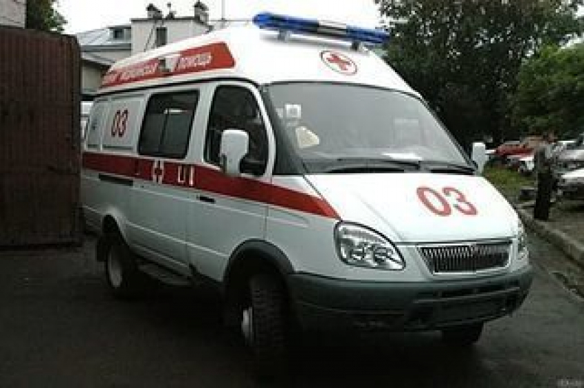 Из окна многоэтажки в Воронежской области выпала 2-летняя девочка