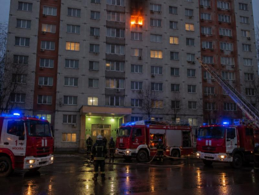 Мужчина погиб при пожаре в воронежской многоэтажке