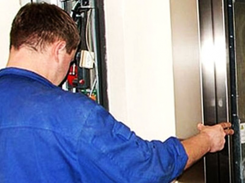 Воронежский лифтер почти два года выживал на 7,5 тыс рублей в месяц