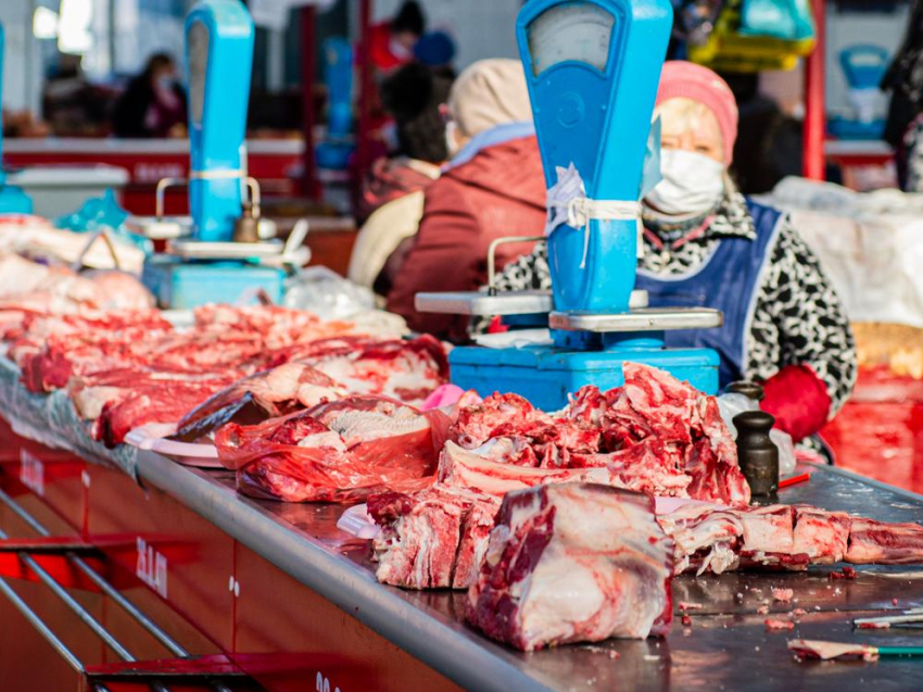 Почти 700 килограммов мяса изъяли из воронежских магазинов за санитарные нарушения