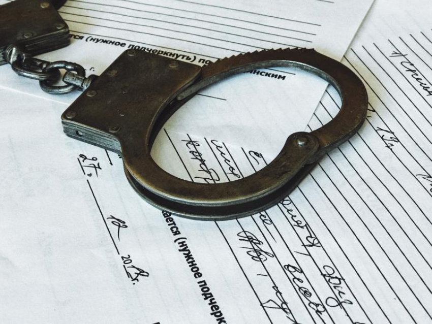 Ну и что же тут криминального: женщина решила развлечься и попала под уголовное дело в Воронеже