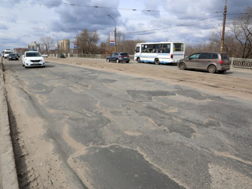 Воронежский виадук на 9 Января могут полностью перекрыть из-за ремонта