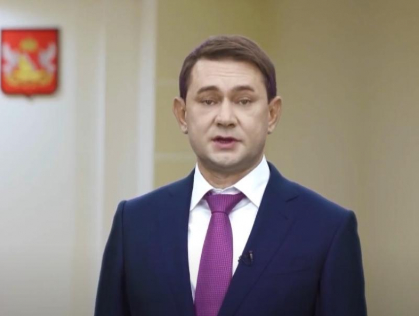 Друг всех воронежских СМИ Владимир Нетесов порадовал журналистов пафосно-уставшим поздравлением