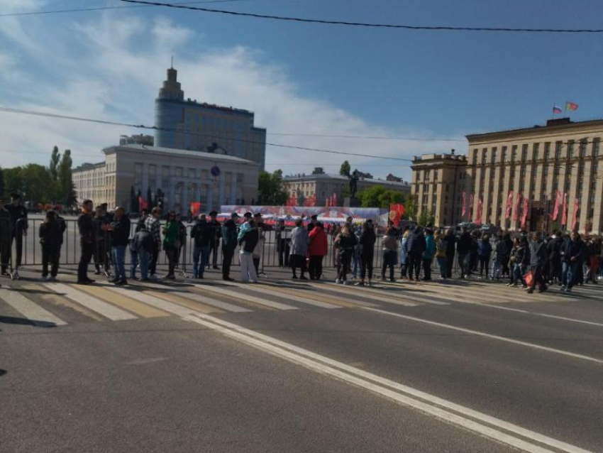 Небывалый уровень пробок зафиксировали в Воронеже на День Победы