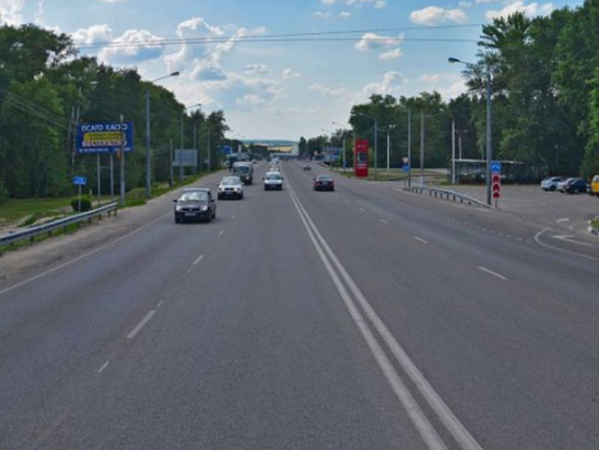 Проспект-напоминание встречает гостей Воронежа в Юго-Западном микрорайоне