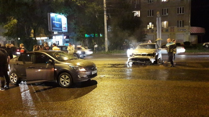 Полицейские нашли водителя BMW, протаранившего пять автомобилей в Воронеже