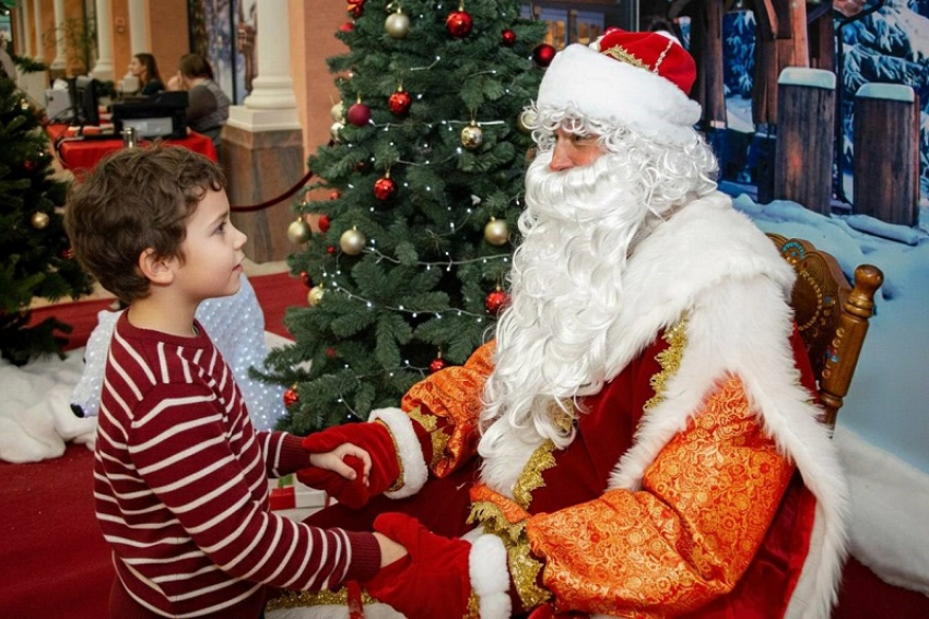 С мечтой под елкой. Как Дед Мороз в Воронеже помогает детям найти призвание