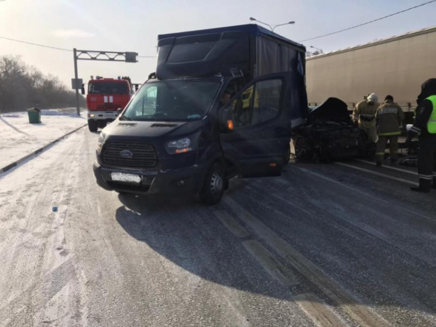 Девушка пострадала в ДТП с грузовиком на трассе М-4 «Дон»