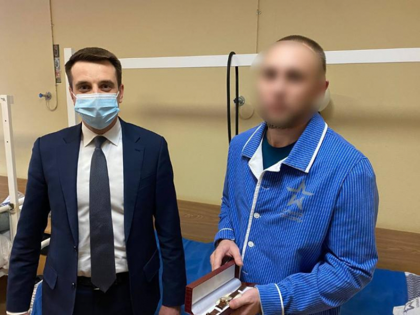 Отцу шестерых детей, раненному в СВО, пообещали вместительное авто от Воронежской области 