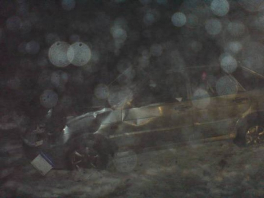 В Воронежской области водитель «ВАЗа» погиб, столкнувшись с деревом