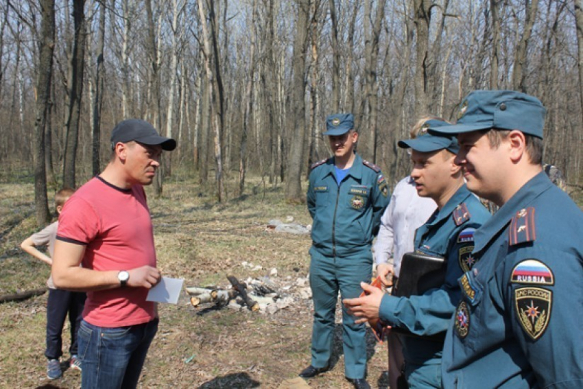 Воронежские пожарные начали штрафовать за пикники с костром