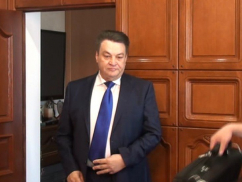 Александр Трубников жалуется на здоровье и хочет под домашний арест