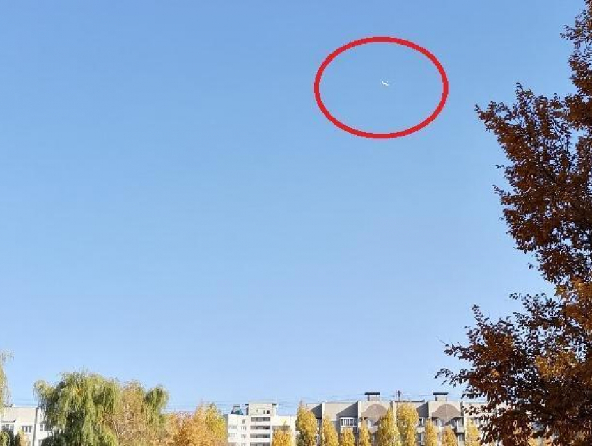 Низко пролетевший над Воронежем самолет привел в ужас туристов