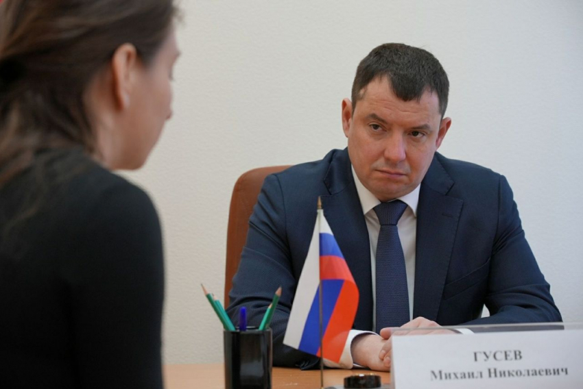 Сколько зарабатывает многодетный депутат Гусев, снова избравшийся в облдуму