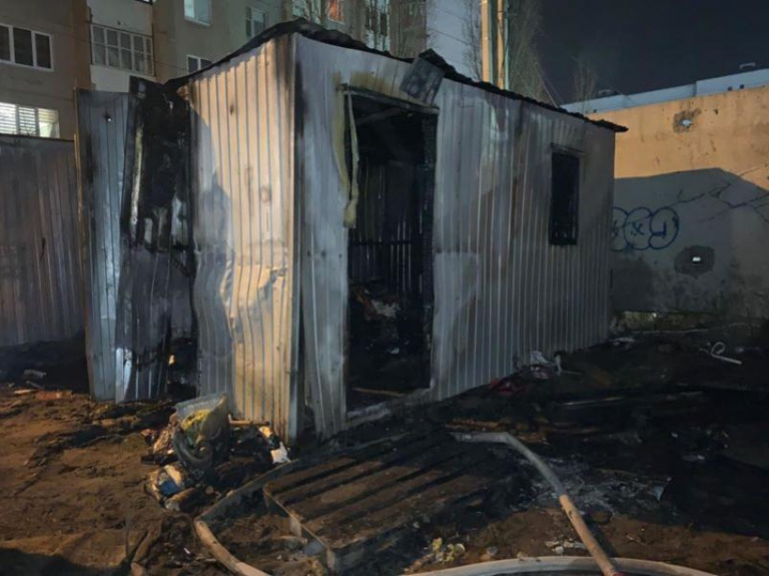 Опубликовано фото с пожара, который унёс жизнь двоих человек в Воронеже