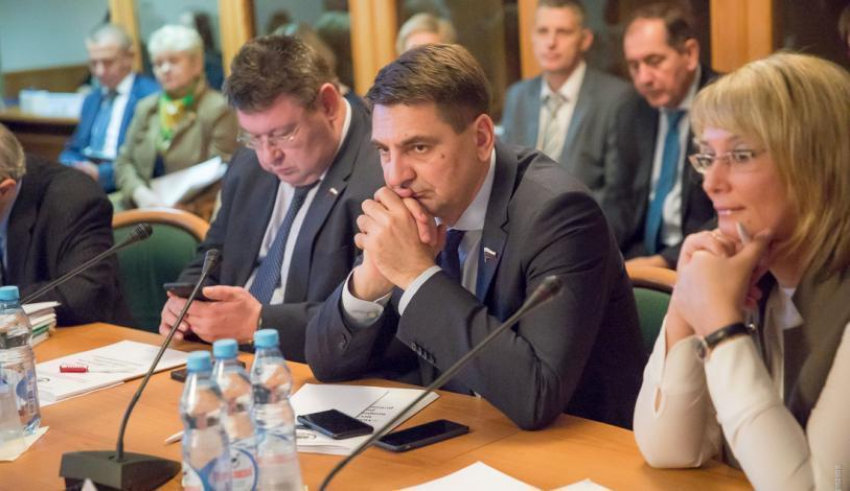«Дорожный вопрос» подтолкнул воронежского депутата ГД Маркова к смене межбюджетной политики