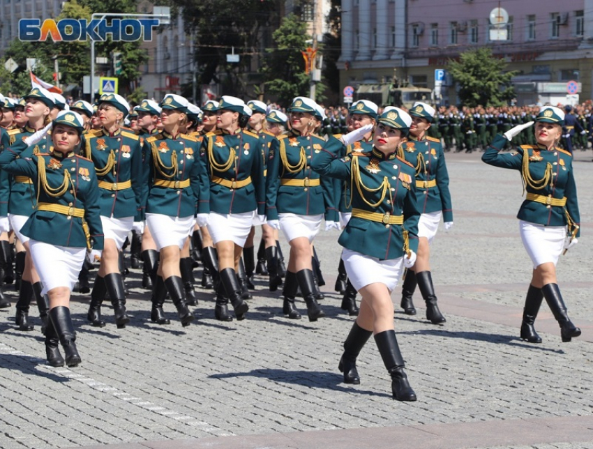 Омской студентке в полицейской форме грозит штраф за видео в «ТикТоке»