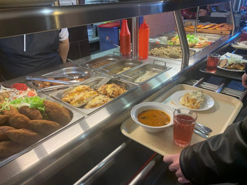 О росте стоимости горячего питания в школах рассказали воронежские чиновники