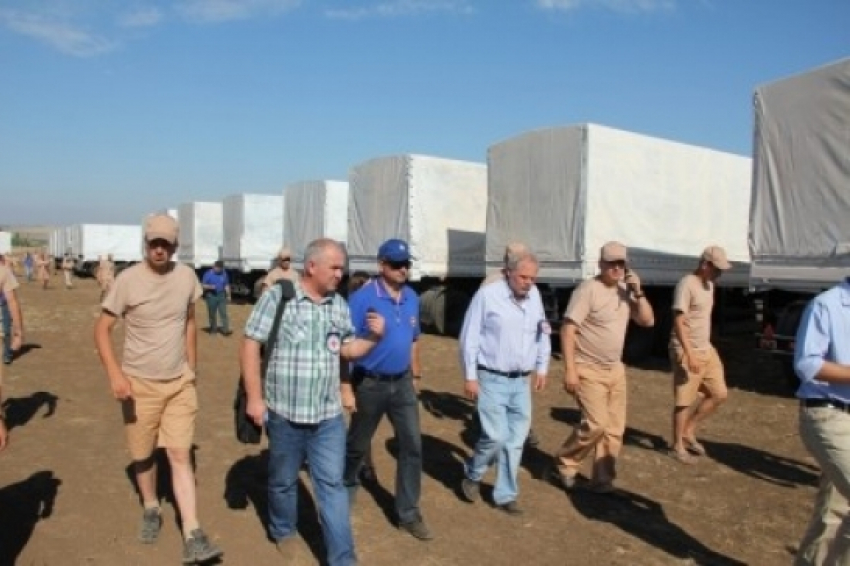 Гуманитарный конвой пропускают на Украину