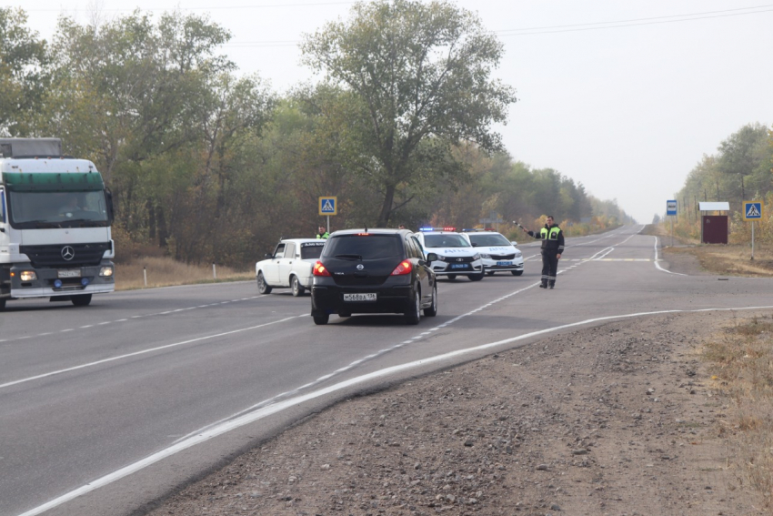 Из-за новых пожаров перекрывают дороги в Воронежской области