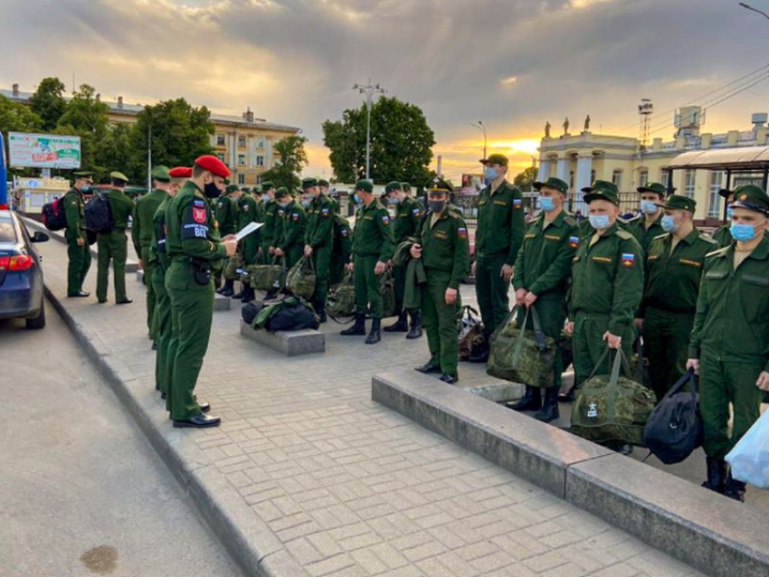 Около полутысячи молодых воронежцев признали годными к военной службе