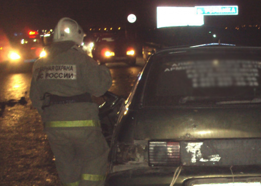 Под Воронежем в тройном ДТП погибли два человека