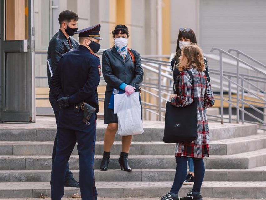 Количество штрафов за отсутствие масок выросло в восемь раз в Воронежской области