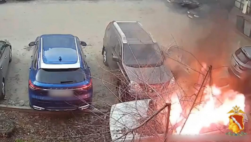 Воронежец поджег несколько машин, чтобы не платить 40 тыс. рублей