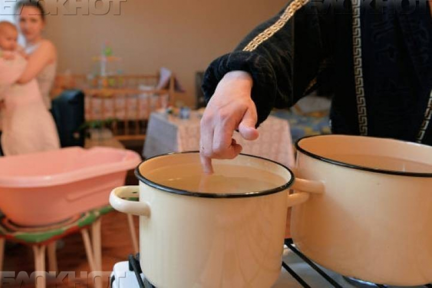 Чиновники рассказали, в каких домах Воронежа отключат горячую воду в июне 