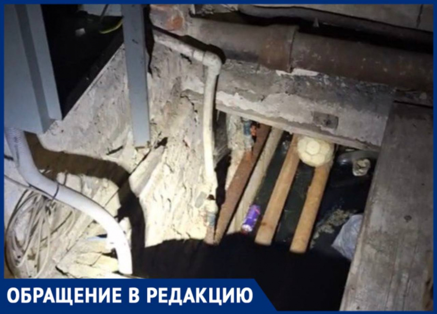 «Зиму дом не выдержит»: житель Воронежа показал на видео хронический потоп в подвале