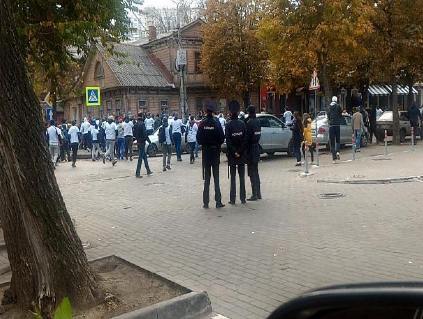 Трое фанатов «Динамо» и воронежский полицейский получили серьезные ранения в ходе массовой драки