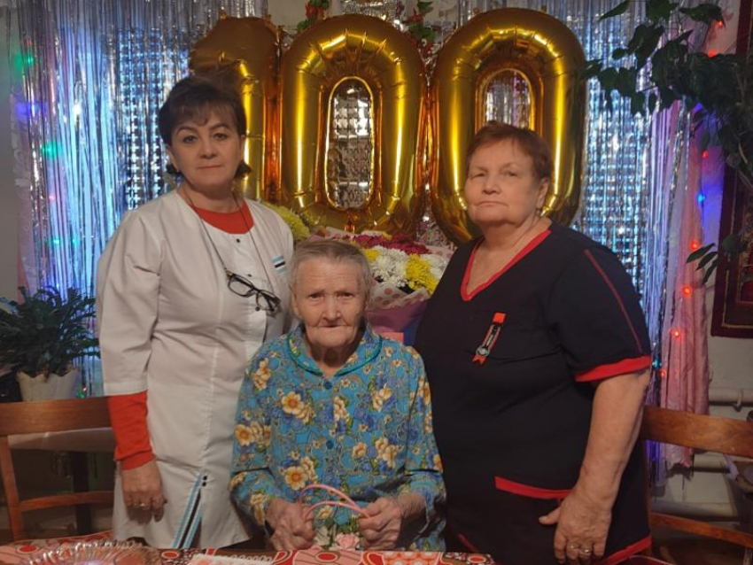 О судьбе бывшей медсестры, отметившей 100-летний юбилей, рассказали в воронежском министерстве 