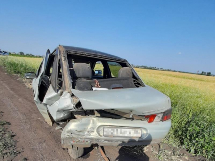  Две девочки пострадали в аварии на грунтовой дороге в Воронежской области 