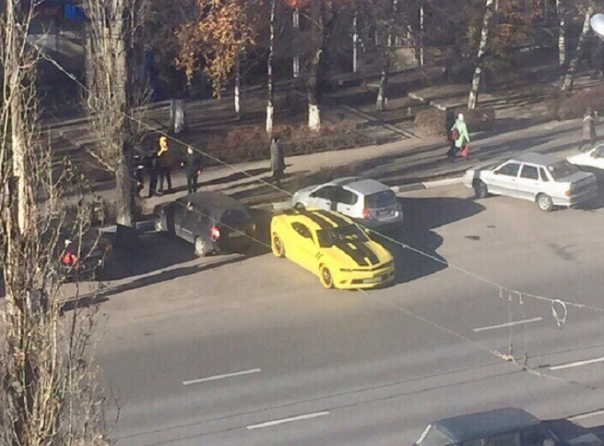 Chevrolet Camaro показал унизительное отношение к парковкам в Воронеже