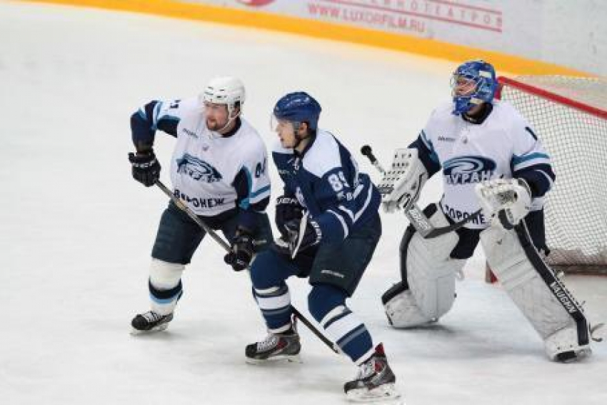 Воронежский «Буран» обыграл «Динамо» и снова стал лидером турнира