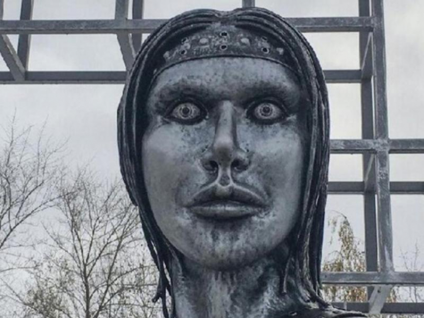 «Страшно, очень страшно»: жители пришли в ужас от нового памятника в Нововоронеже
