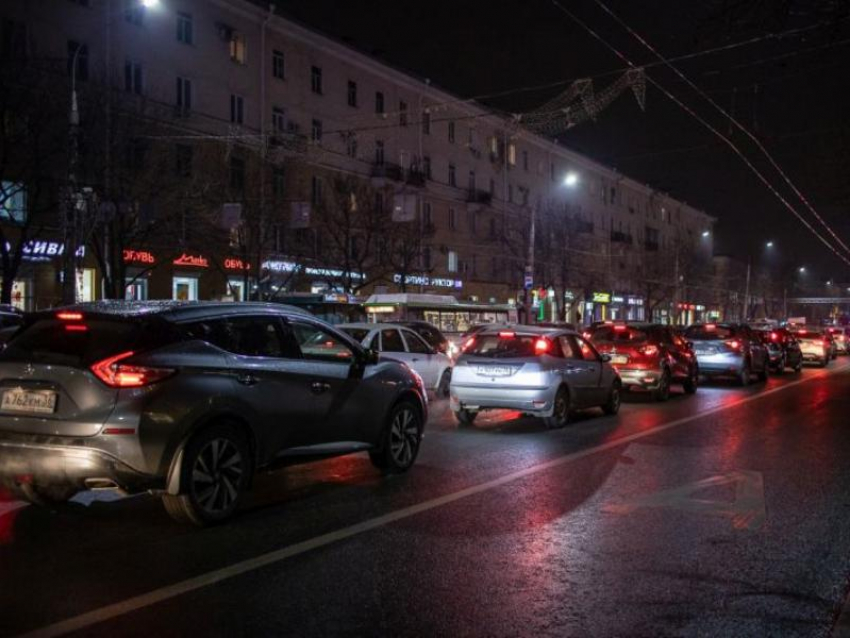 Машину со штрафами на 168 тысяч рублей арестовали в Воронеже