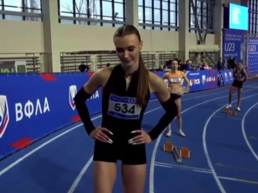 Воронежская бегунья Ксения Сомова устроила «золотой дубль» на первенстве России в Волгограде