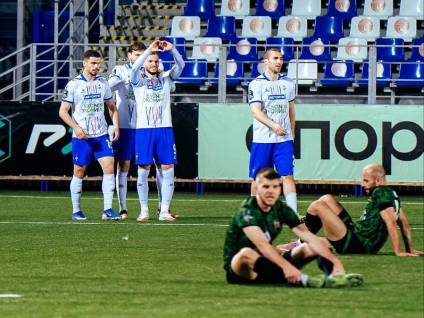 «Такой результат добавит уверенности»: Александр Гусев высказался о победе «Факела» в Нижнекамске