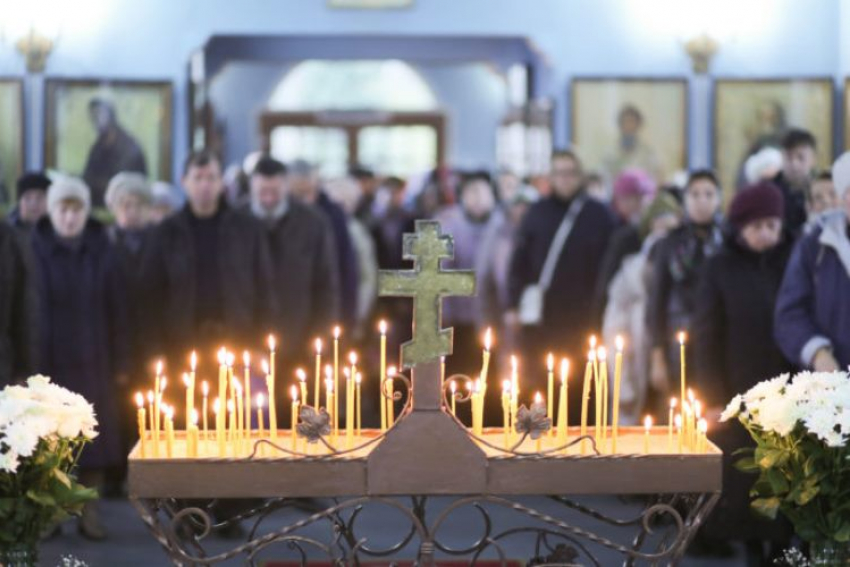 Выбор гроба и других товаров при кремации покойника в Москве