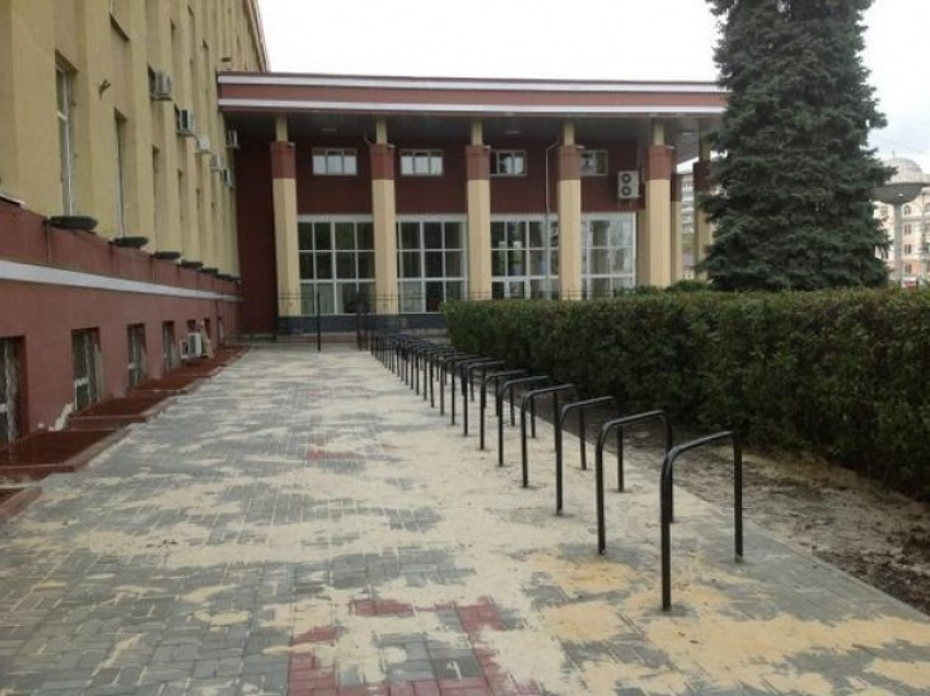 У главного корпуса ВГУ скоро появится велопарковка на 50 мест