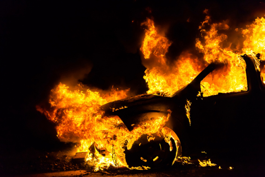 17-летний пироман сжег три иномарки за одну ночь в Воронеже 
