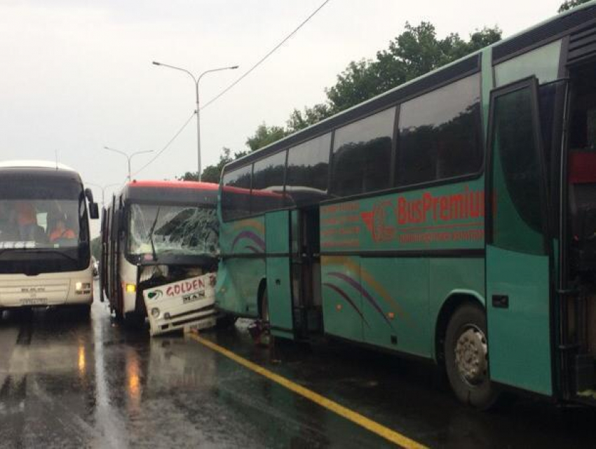 4 человека пострадали в ДТП с рейсовыми автобусами под Воронежем