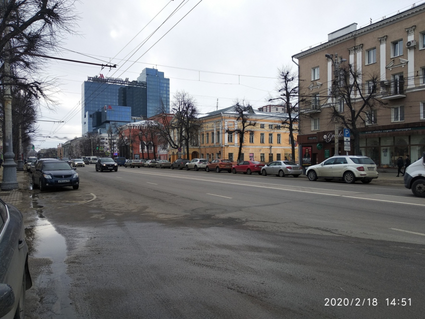 Парковочные халявщики играют злую шутку с автомобилистами в Воронеже