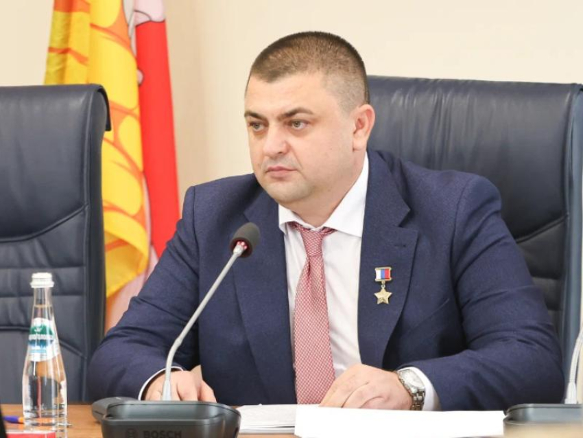 Спикер воронежской гордумы Андрей Дьяченко засветился в одной тусовке с провинциальным советом Барселоны?