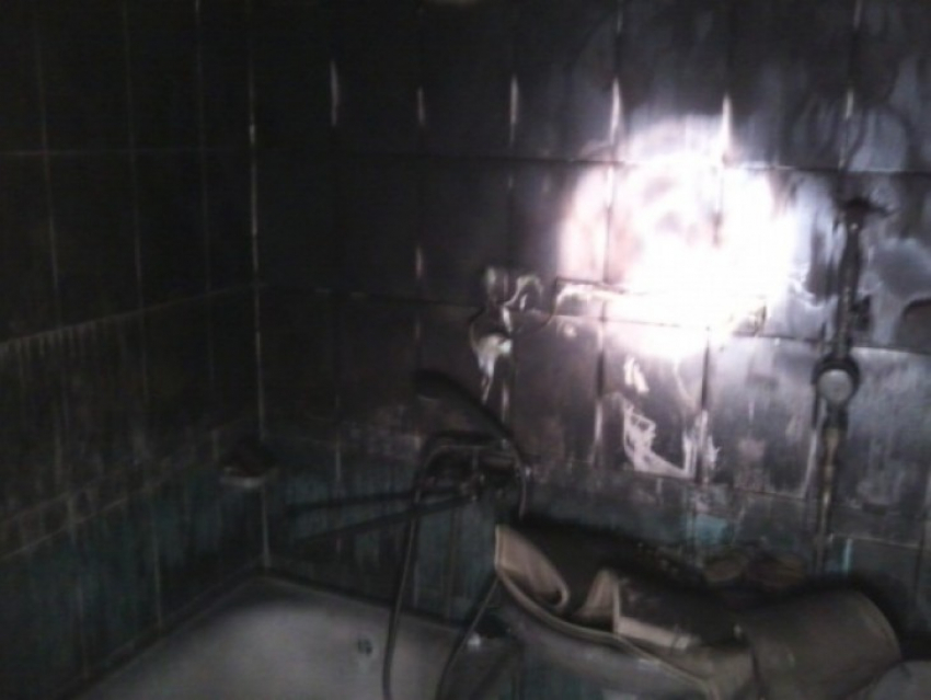 В Воронеже пожарные эвакуировали 15 человек из многоэтажки