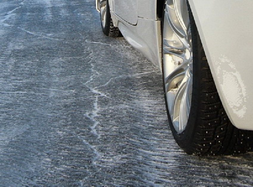 Воронежских водителей предупредили о гололеде