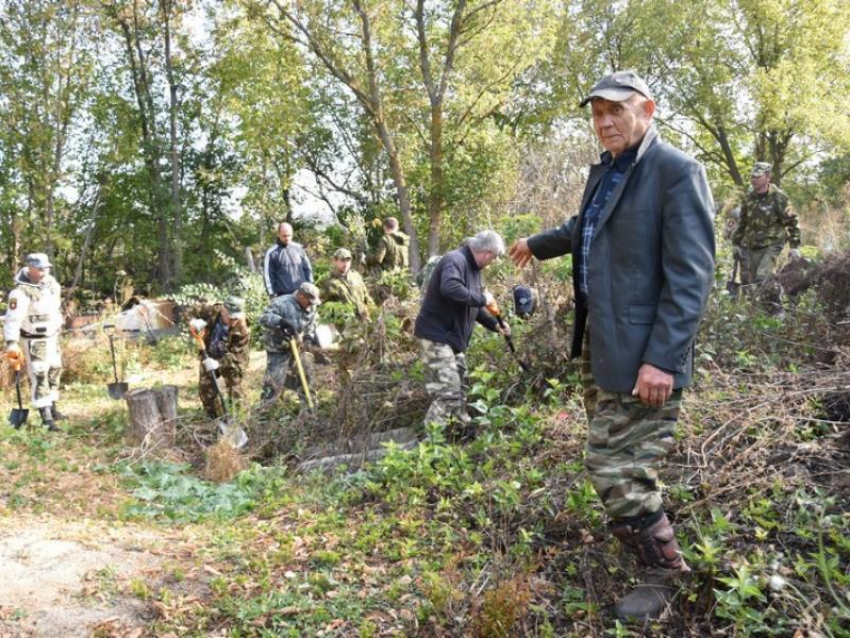 Поисковики откопали множество человеческих останков в воронежском селе
